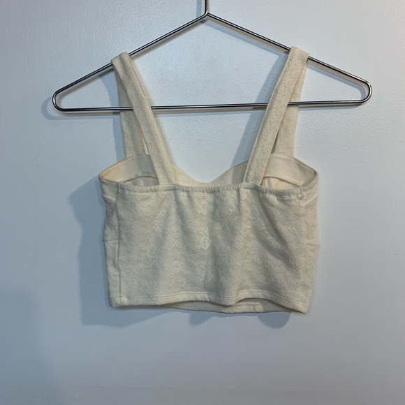 Cream colored crop top size small - Picture 3 of 3
